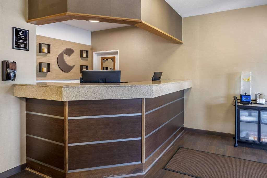 Comfort Inn Great Falls Central Beltér fotó